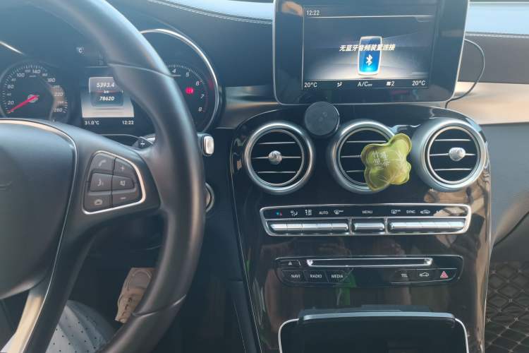 Used Mercedes-Benz GLC 2019 GLC 260 4MATIC Luxury Model Audio And AC Panel
