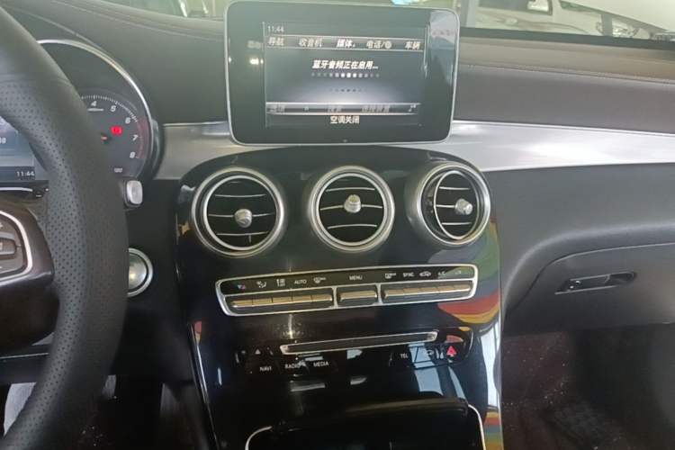 Used Mercedes-Benz GLC 2019 GLC 200 L 4MATIC Audio And AC Panel