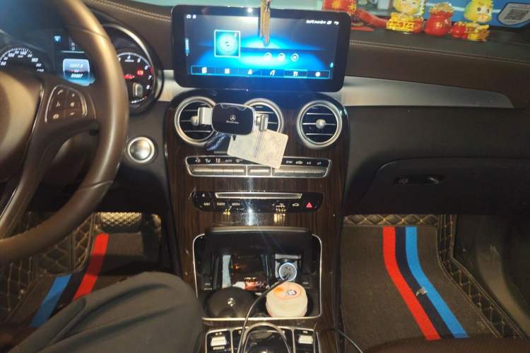 Used Mercedes-Benz GLC 2019 GLC 260 L 4MATIC Luxury Model Audio And AC Panel