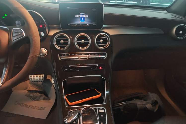 Used Mercedes-Benz GLC 2019 GLC 260 L 4MATIC Dynamic Model Audio And AC Panel