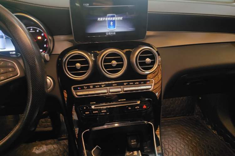Used Mercedes-Benz GLC 2019 GLC 200 L 4MATIC Audio And AC Panel