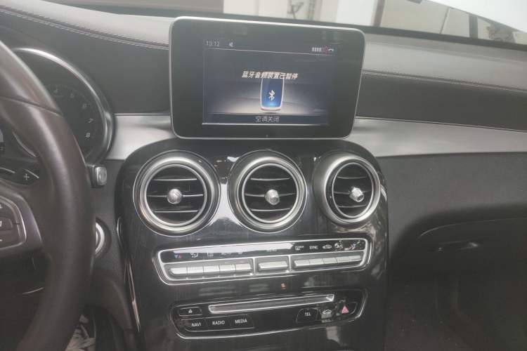 Used Mercedes-Benz GLC 2019 GLC 200 L 4MATIC Audio And AC Panel