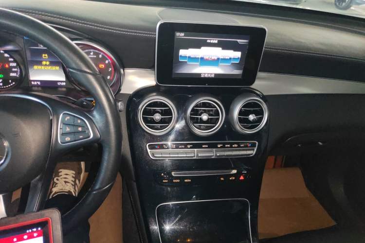 Used Mercedes-Benz GLC 2019 GLC 200 4MATIC Audio And AC Panel