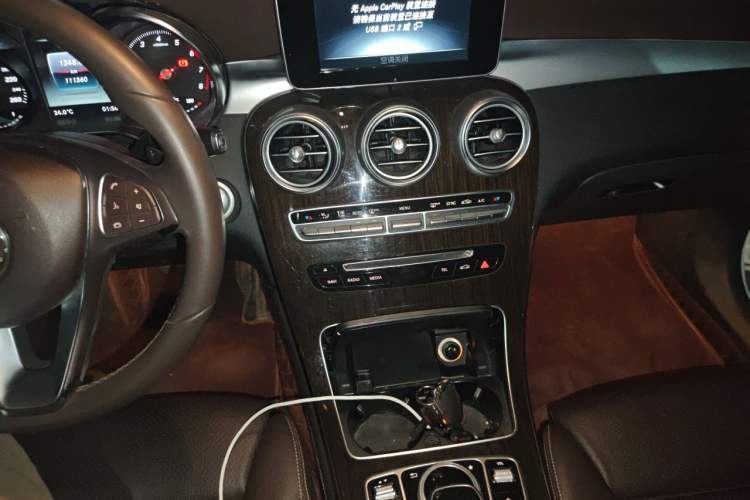 Used Mercedes-Benz GLC 2019 GLC 260 4MATIC Luxury Model Audio And AC Panel