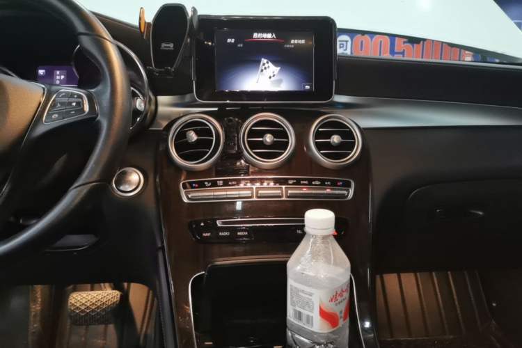 Used Mercedes-Benz GLC 2019 GLC 260 L 4MATIC Luxury Model Audio And AC Panel