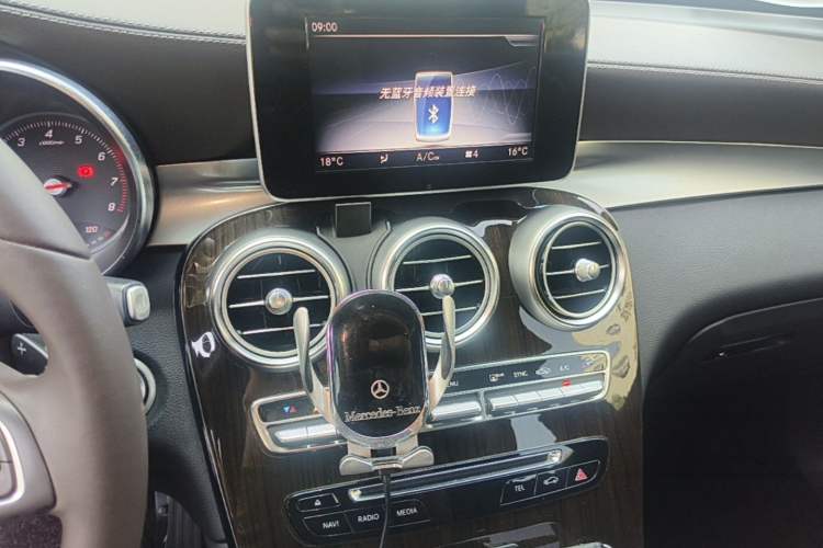 Used Mercedes-Benz GLC 2019 GLC 260 L 4MATIC Dynamic Model Audio And AC Panel