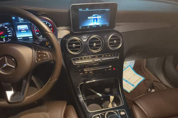 Used Mercedes-Benz GLC 2019 GLC 200 L 4MATIC Audio And AC Panel