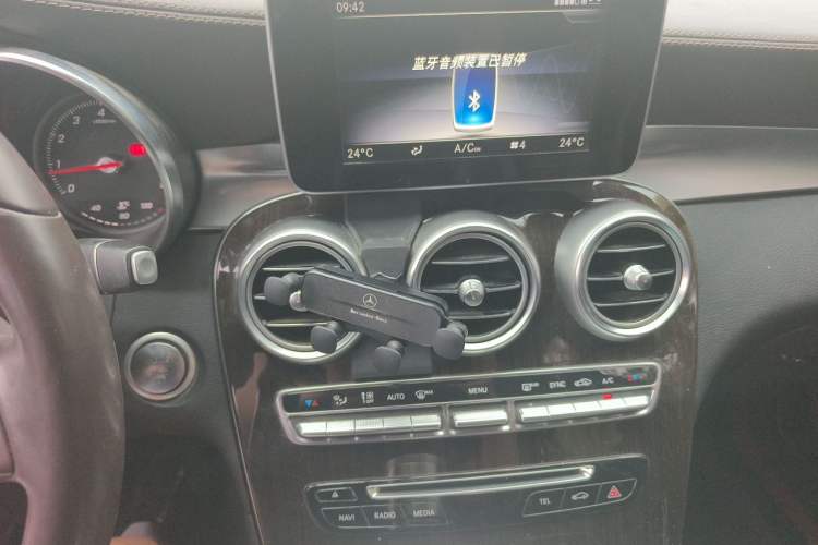 Used Mercedes-Benz GLC 2019 GLC 260 L 4MATIC Luxury Model Audio And AC Panel