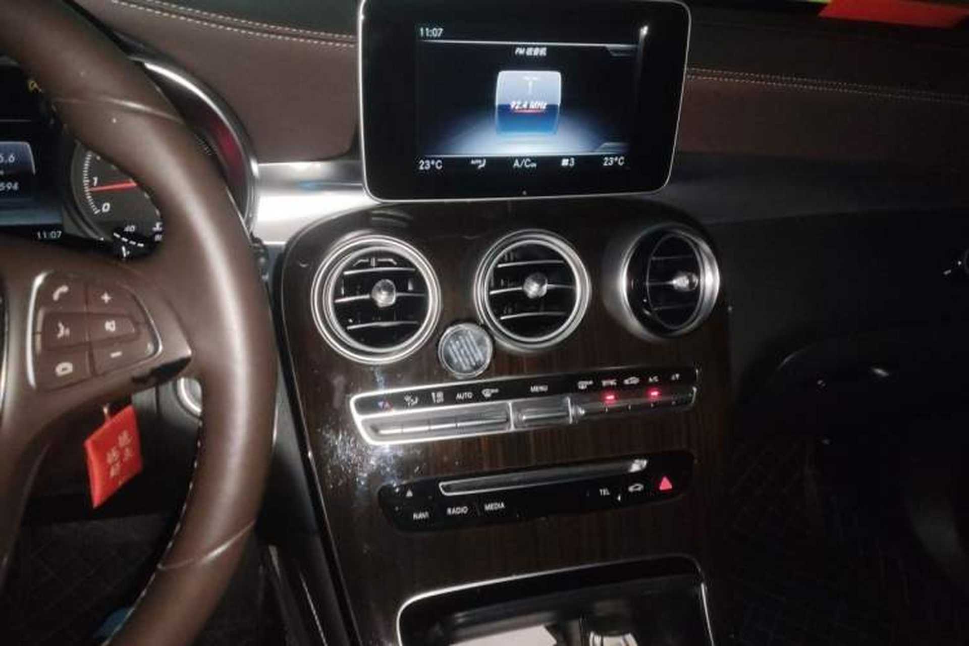 Used Mercedes-Benz GLC 2019 Facelift GLC 260 L 4MATIC Luxury Model Audio And AC Panel