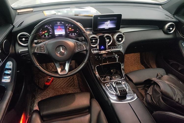 Used Mercedes-Benz GLC 2019 GLC 260 L 4MATIC Dynamic Model Center Console