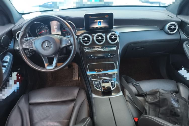 Used Mercedes-Benz GLC 2019 GLC 260 L 4MATIC Dynamic Model Center Console
