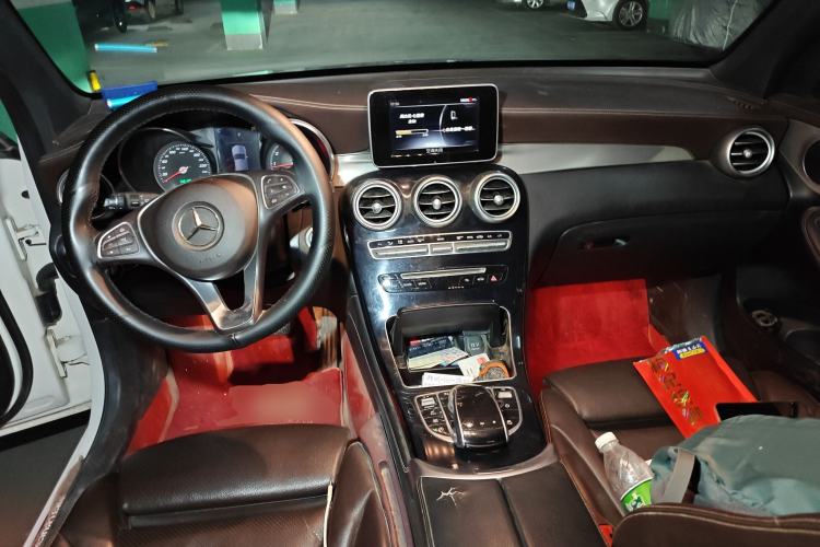 Used Mercedes-Benz GLC 2019 GLC 200 L 4MATIC Center Console