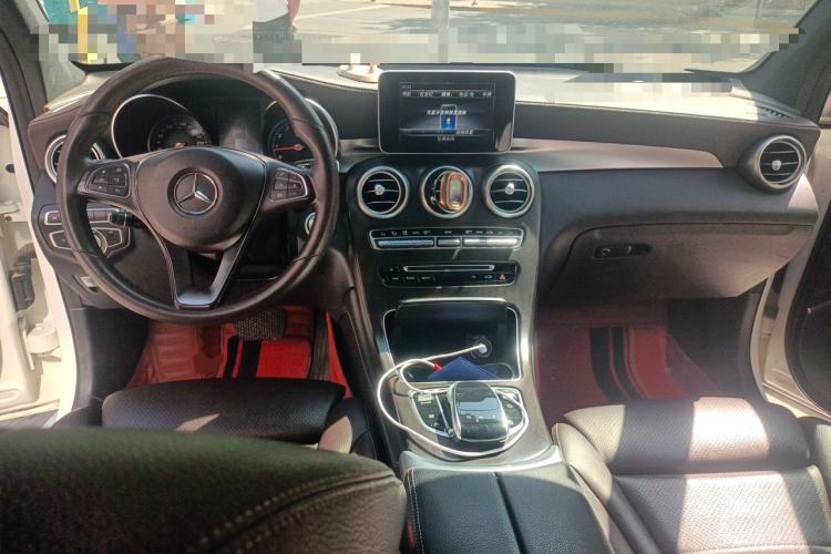 Used Mercedes-Benz GLC 2019 GLC 260 L 4MATIC Luxury Model Center Console