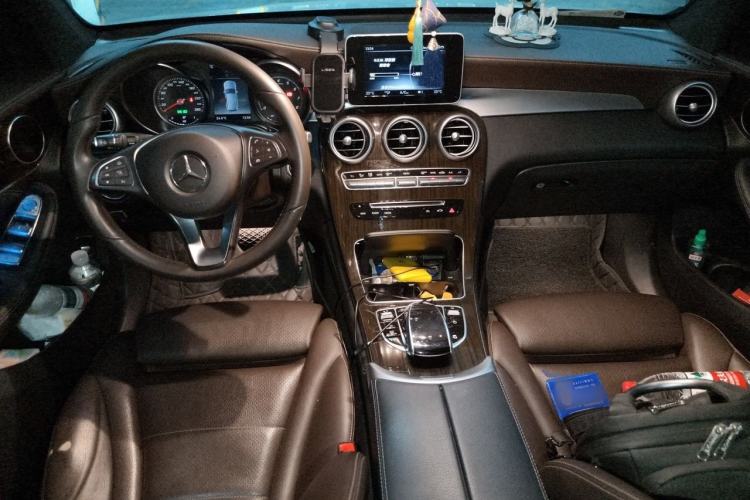 Used Mercedes-Benz GLC 2019 GLC 260 L 4MATIC Dynamic Model Center Console