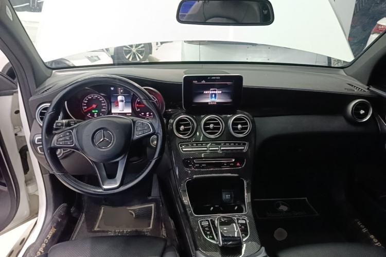 Used Mercedes-Benz GLC 2019 GLC 260 L 4MATIC Dynamic Model Center Console
