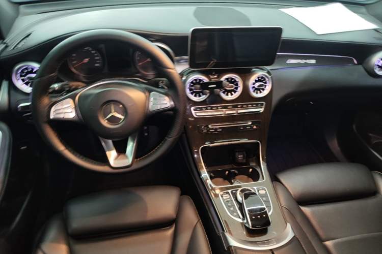 Used Mercedes-Benz GLC 2019 GLC 260 L 4MATIC Dynamic Model Center Console
