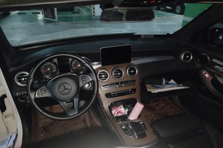 Used Mercedes-Benz GLC 2019 GLC 300 L 4MATIC Dynamic Model Center Console