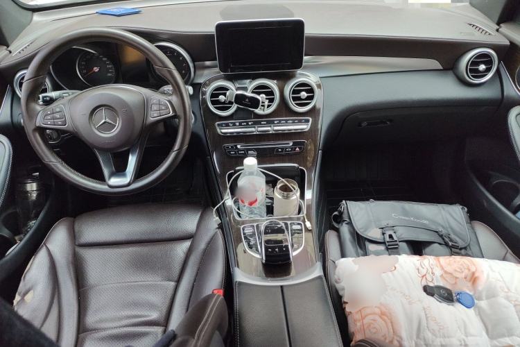 Used Mercedes-Benz GLC 2019 Facelift GLC 260 L 4MATIC Luxury Model Center Console