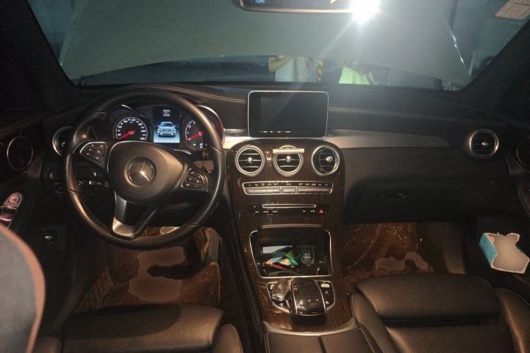 Used Mercedes-Benz GLC 2019 GLC 260 L 4MATIC Dynamic Model Center Console