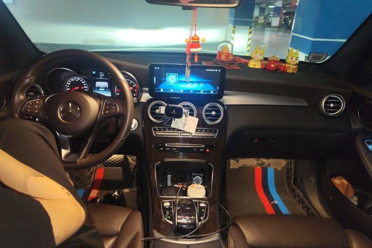 Used Mercedes-Benz GLC 2019 GLC 260 L 4MATIC Luxury Model Center Console