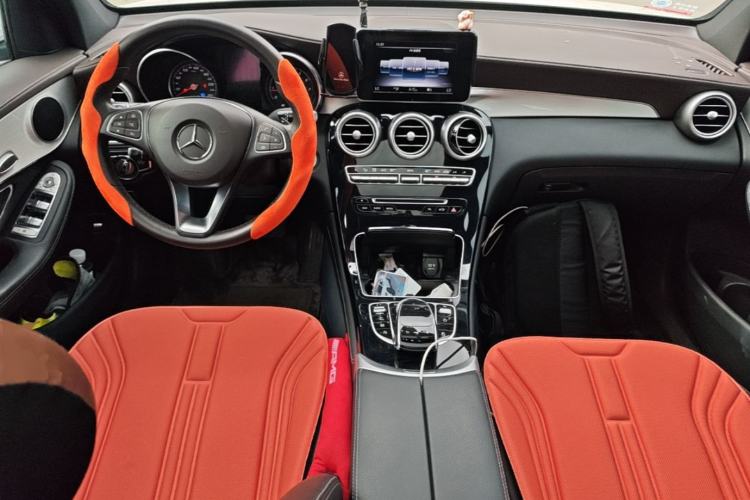 Used Mercedes-Benz GLC 2019 GLC 200 L 4MATIC Center Console