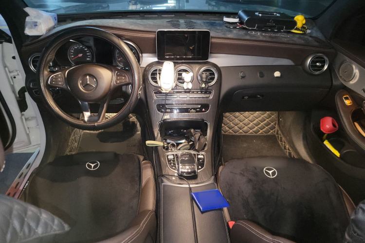 Used Mercedes-Benz GLC 2019 GLC 200 L 4MATIC Center Console