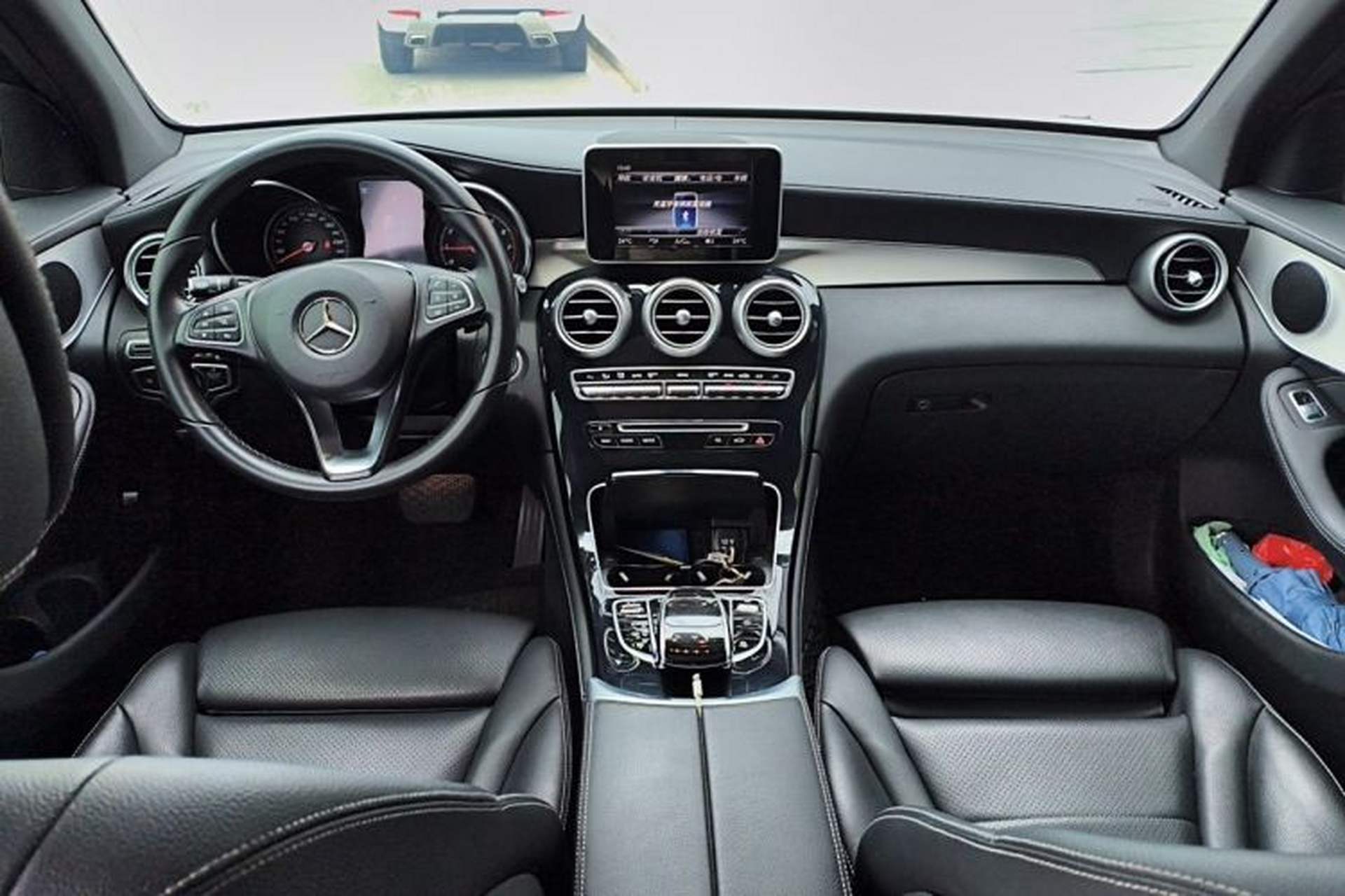 Used Mercedes-Benz GLC 2019 GLC 200 L 4MATIC Center Console