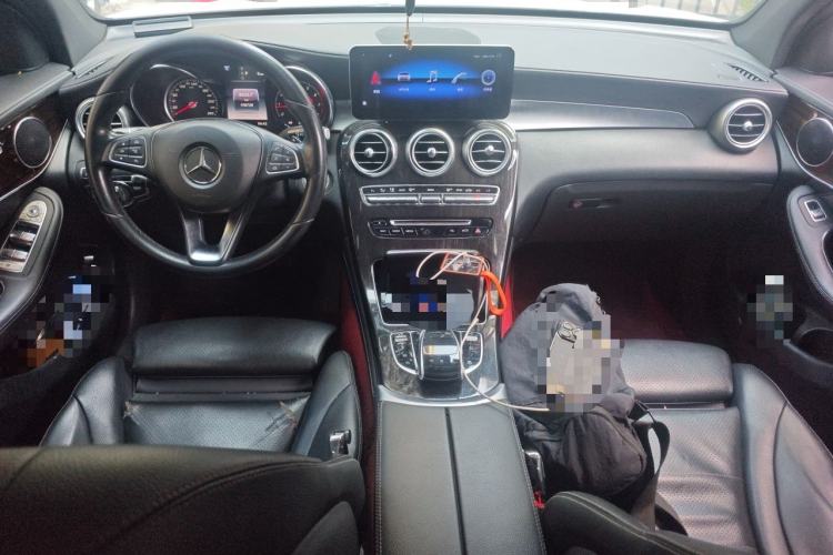 Used Mercedes-Benz GLC 2019 Facelift GLC 260 L 4MATIC Luxury Model Center Console