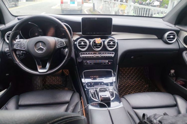 Used Mercedes-Benz GLC 2019 GLC 200 L 4MATIC Center Console