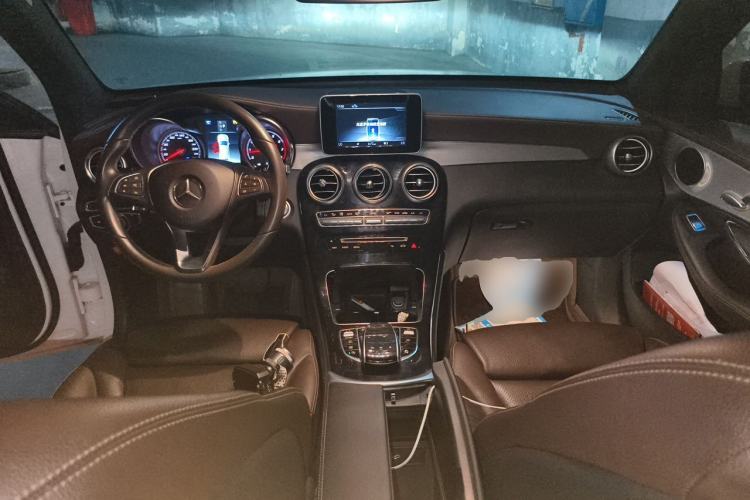 Used Mercedes-Benz GLC 2019 GLC 200 L 4MATIC Center Console