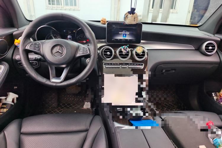 Used Mercedes-Benz GLC 2019 Facelift GLC 260 L 4MATIC Luxury Model Center Console