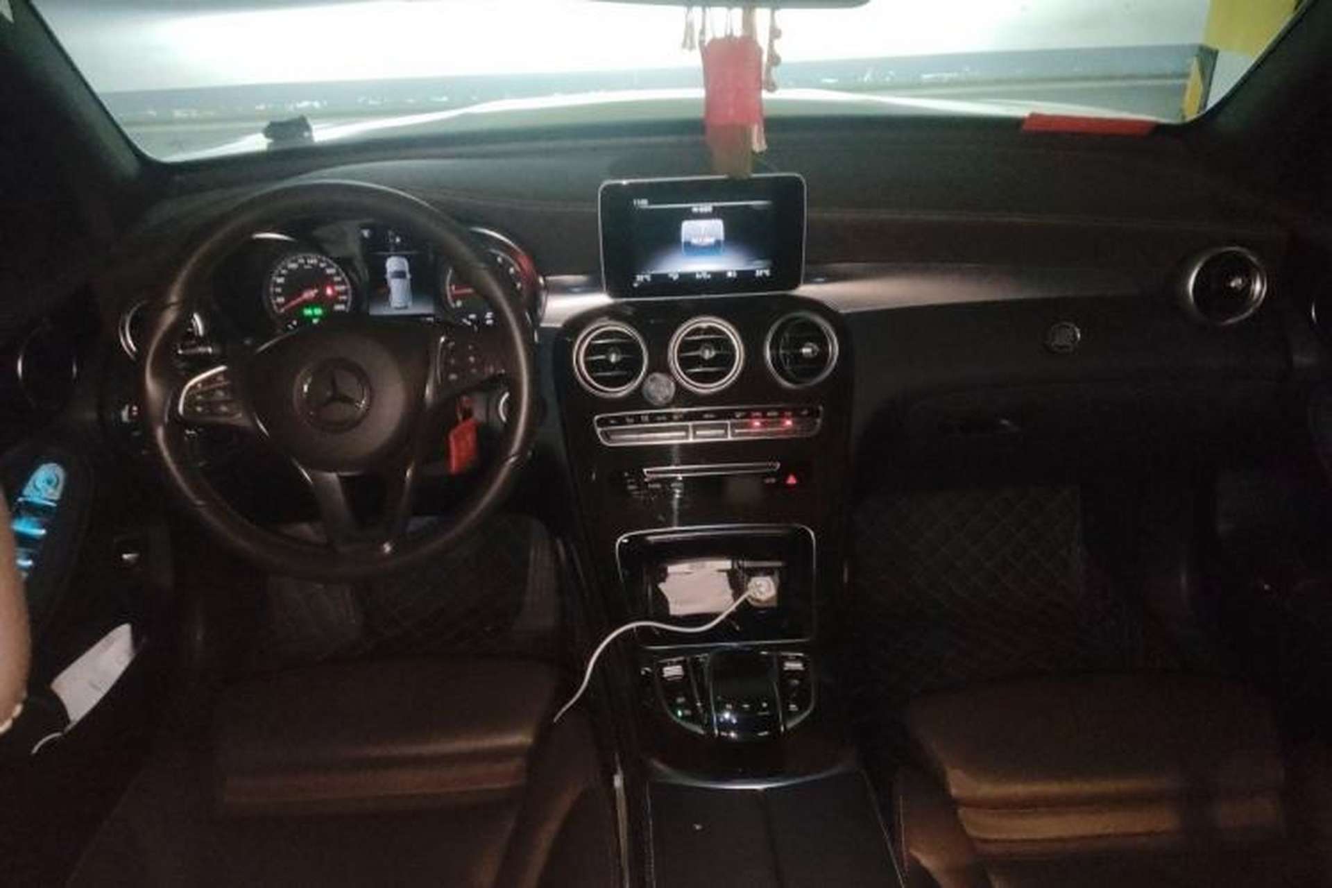 Used Mercedes-Benz GLC 2019 Facelift GLC 260 L 4MATIC Luxury Model Center Console