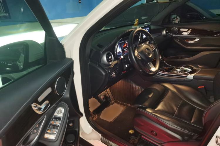Used Mercedes-Benz GLC 2019 GLC 260 4MATIC Dynamic Edition Driver Seat