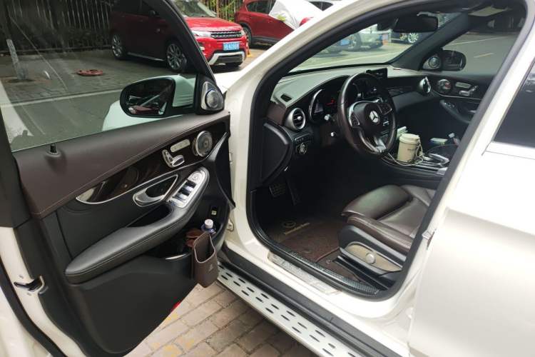Used Mercedes-Benz GLC 2019 GLC 260 4MATIC Luxury Model Driver Seat