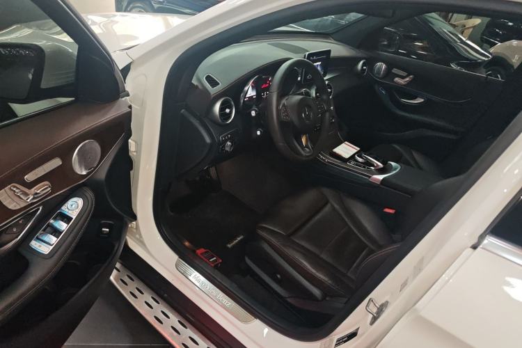 Used Mercedes-Benz GLC 2019 Refreshed GLC 300 L 4MATIC Dynamic Edition Driver Seat