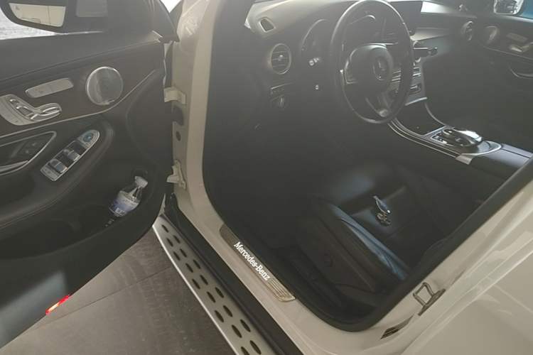 Used Mercedes-Benz GLC 2019 GLC 300 L 4MATIC Dynamic Model Driver Seat