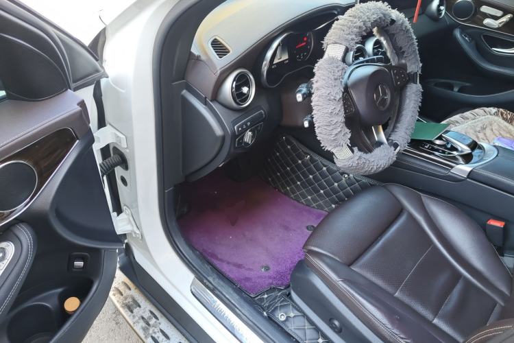 Used Mercedes-Benz GLC 2019 GLC 260 4MATIC Luxury Model Driver Seat