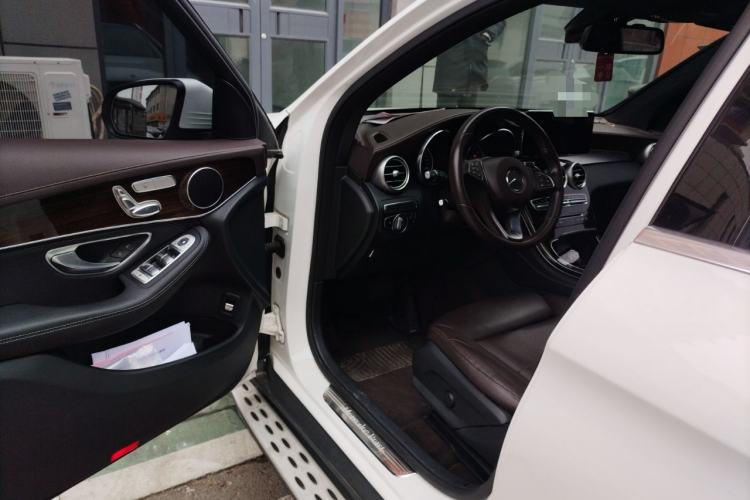 Used Mercedes-Benz GLC 2019 GLC 260 4MATIC Dynamic Edition Driver Seat