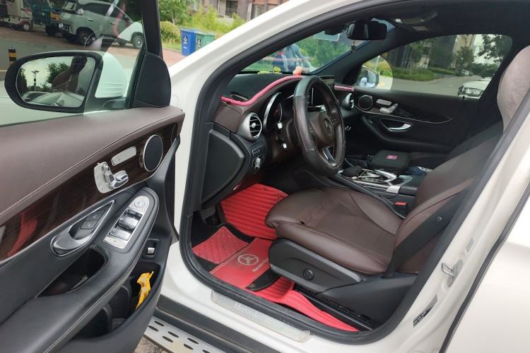 Used Mercedes-Benz GLC 2019 Facelift GLC 260 L 4MATIC Luxury Model Driver Seat