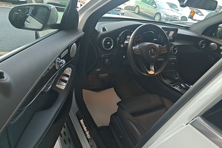 Used Mercedes-Benz GLC 2019 Facelift GLC 260 L 4MATIC Luxury Model Driver Seat