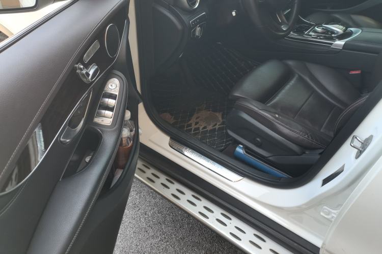 Used Mercedes-Benz GLC 2019 GLC 260 4MATIC Luxury Model Driver Seat