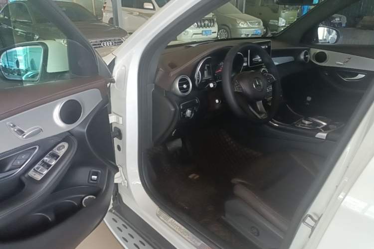 Used Mercedes-Benz GLC 2019 GLC 200 L 4MATIC Driver Seat