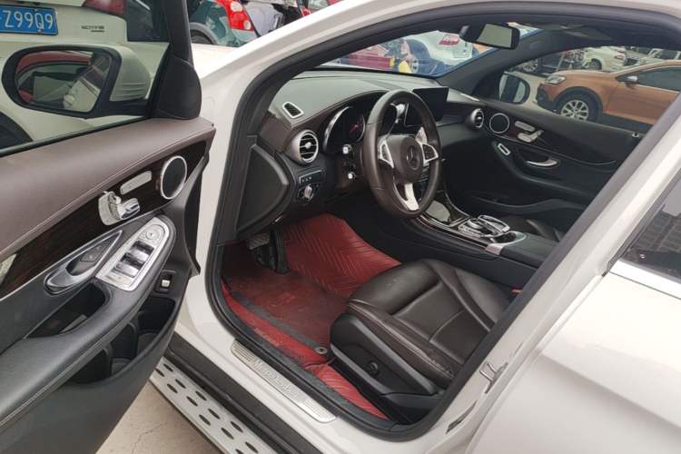 Used Mercedes-Benz GLC 2019 Facelift GLC 260 L 4MATIC Luxury Model Driver Seat