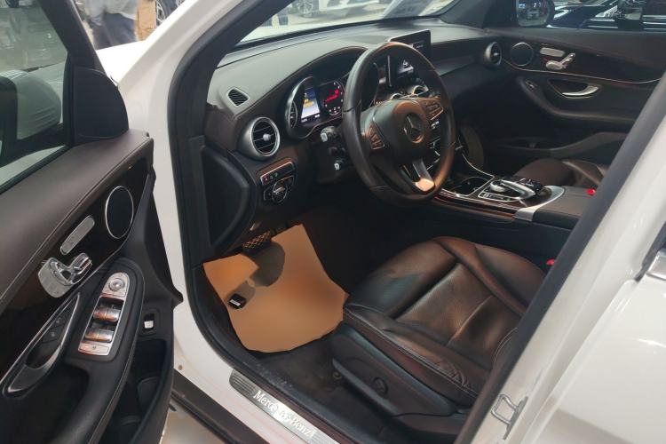 Used Mercedes-Benz GLC 2019 Facelift GLC 260 L 4MATIC Luxury Model Driver Seat