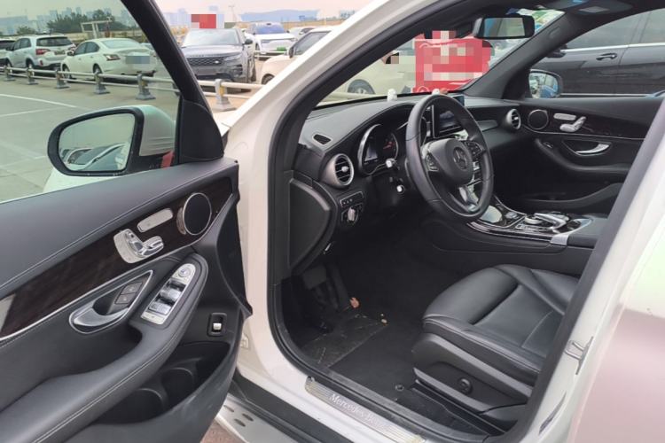 Used Mercedes-Benz GLC 2019 Facelift GLC 260 L 4MATIC Luxury Model Driver Seat