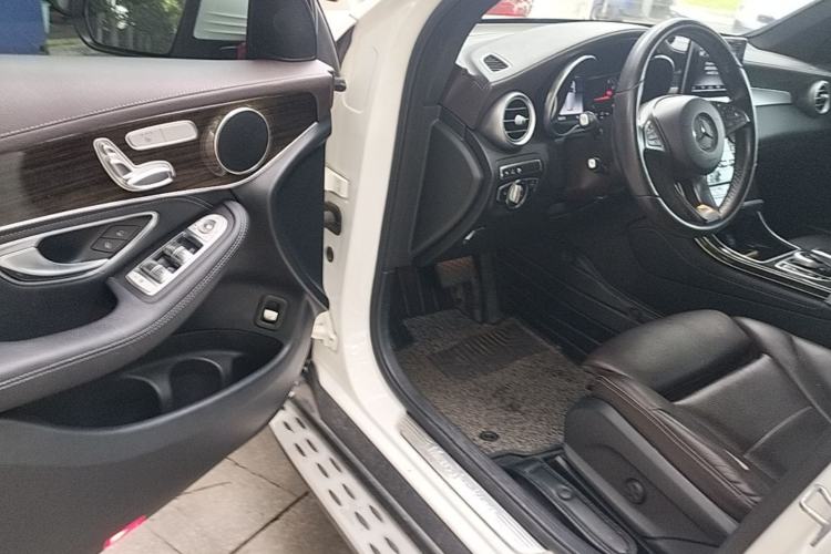 Used Mercedes-Benz GLC 2019 GLC 260 4MATIC Luxury Model Driver Seat