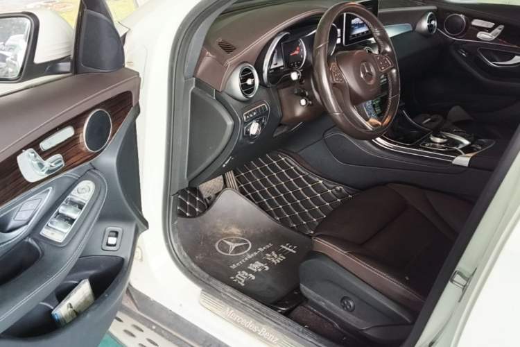 Used Mercedes-Benz GLC 2019 Facelift GLC 260 L 4MATIC Luxury Model Driver Seat