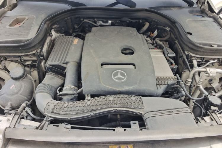 Used Mercedes-Benz GLC 2019 GLC 260 L 4MATIC Dynamic Model Engine Bay
