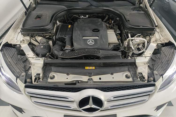 Used Mercedes-Benz GLC 2019 GLC 260 L 4MATIC Dynamic Model Engine Bay