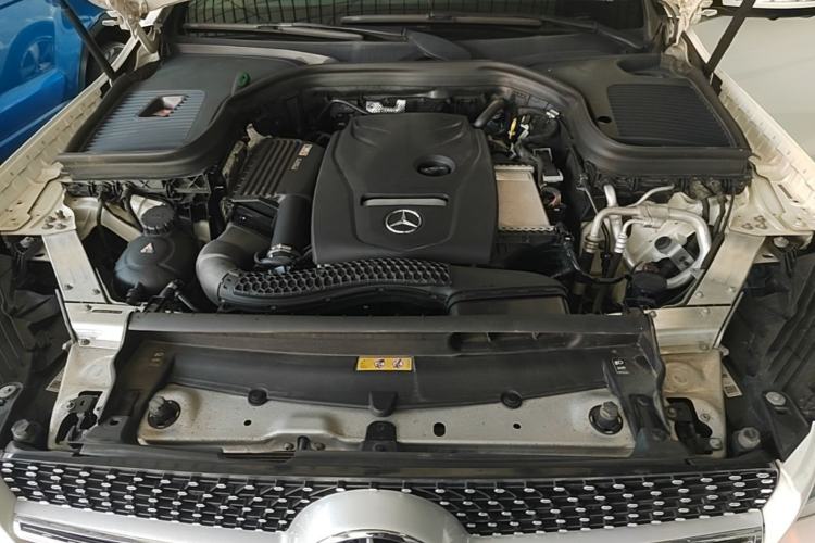 Used Mercedes-Benz GLC 2019 GLC 300 L 4MATIC Dynamic Model Engine Bay